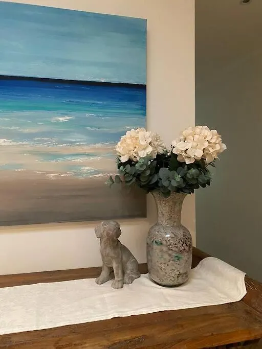 Absolute Beach Front Home -Dogs, Surf, Relax, Bush Kawana Waters