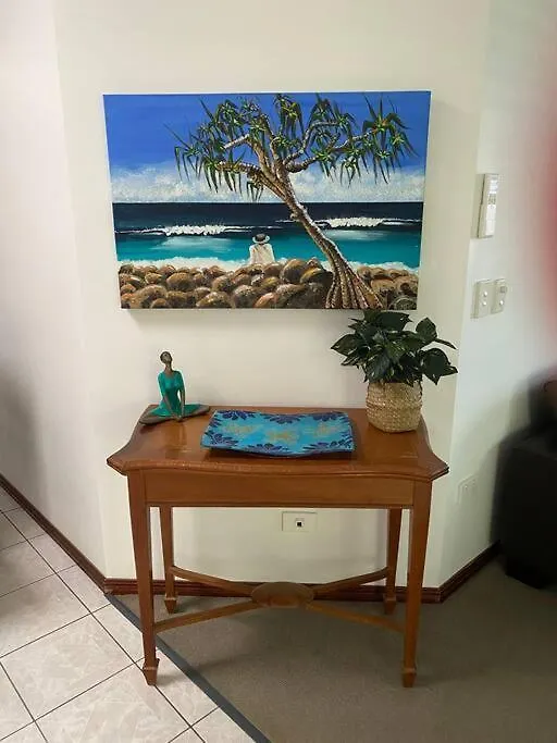 Holiday home Absolute Beach Front Home -Dogs, Surf, Relax, Bush Kawana Waters